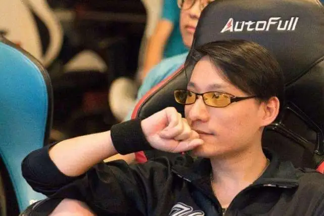 G2轻取BRO，Keria团战一打五焦点之战小组赛，让粉丝疯狂欢呼